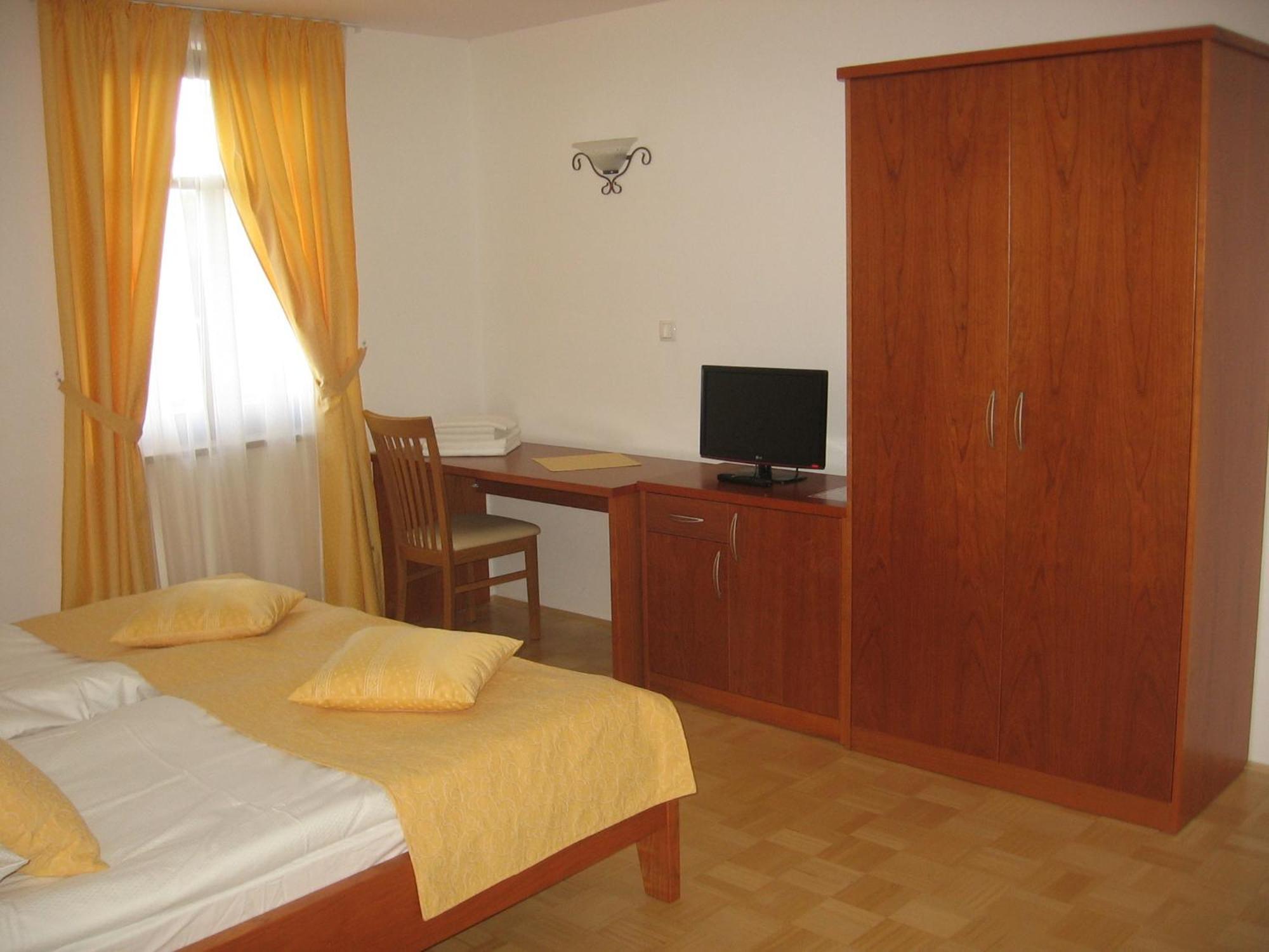 Hotel Gostilna In Prenocisce Kocjan Bizeljsko Zimmer foto