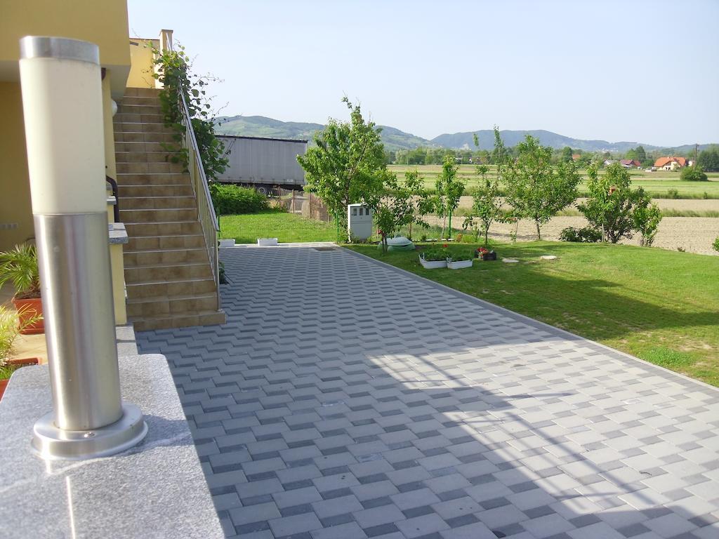 Hotel Gostilna In Prenocisce Kocjan Bizeljsko Exterior foto