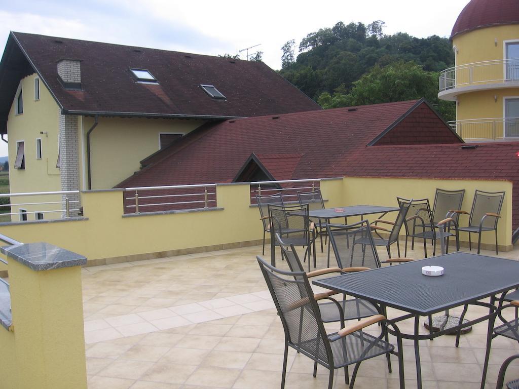 Hotel Gostilna In Prenocisce Kocjan Bizeljsko Exterior foto