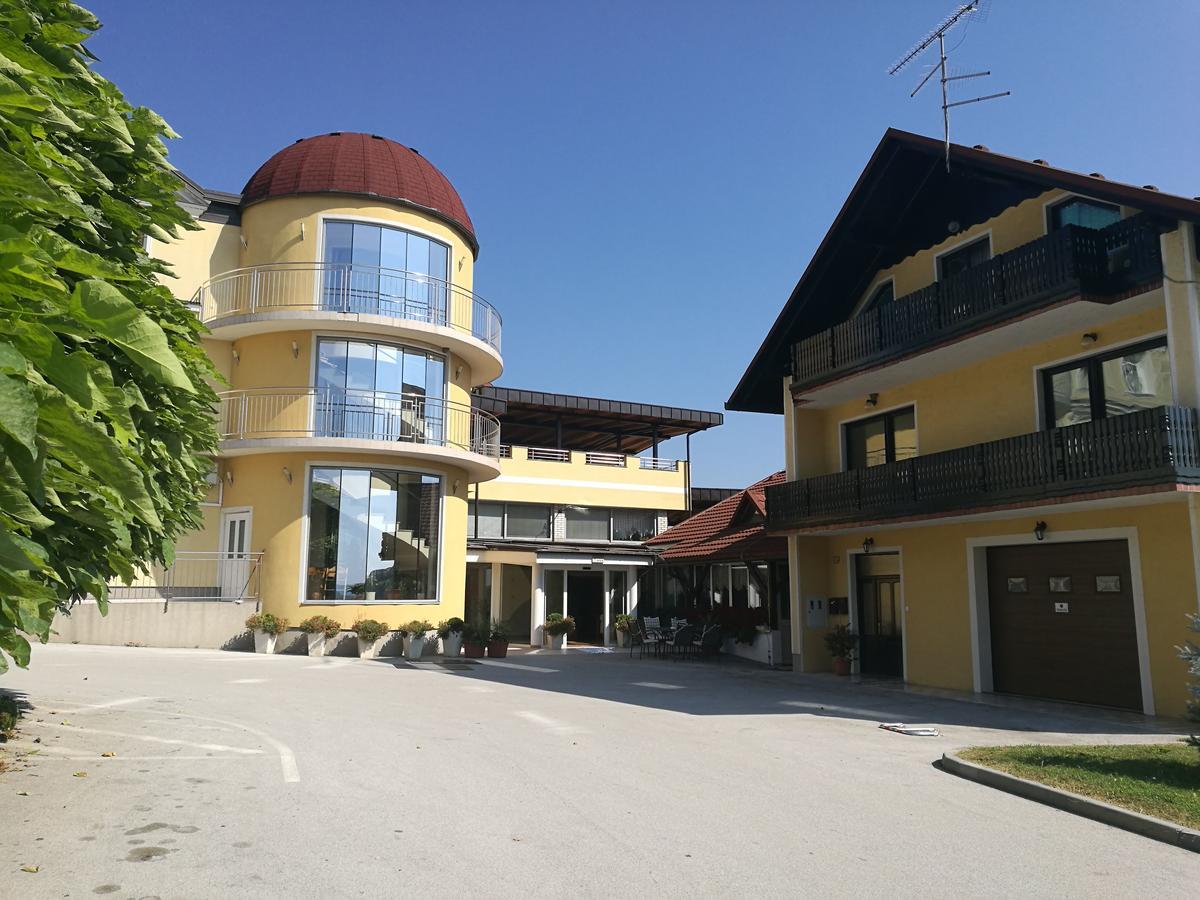 Hotel Gostilna In Prenocisce Kocjan Bizeljsko Exterior foto